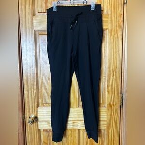 Title: NWOT Halara Black Leggings/Joggers – Women’s Large